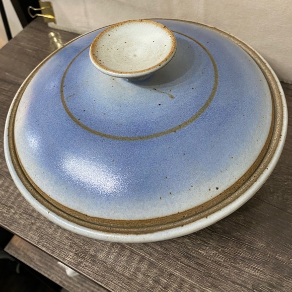 Vintage Pringle Pottery Casserole Dish with Lid - Picture 3 of 11